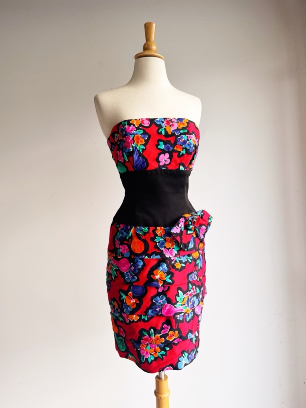 Vintage AJ Bari Strapless Floral Dress Black Red Statement Party Cocktail